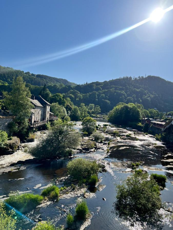 Riversdale House Bed & Breakfast Bed & Breakfast Llangollen Exterior photo